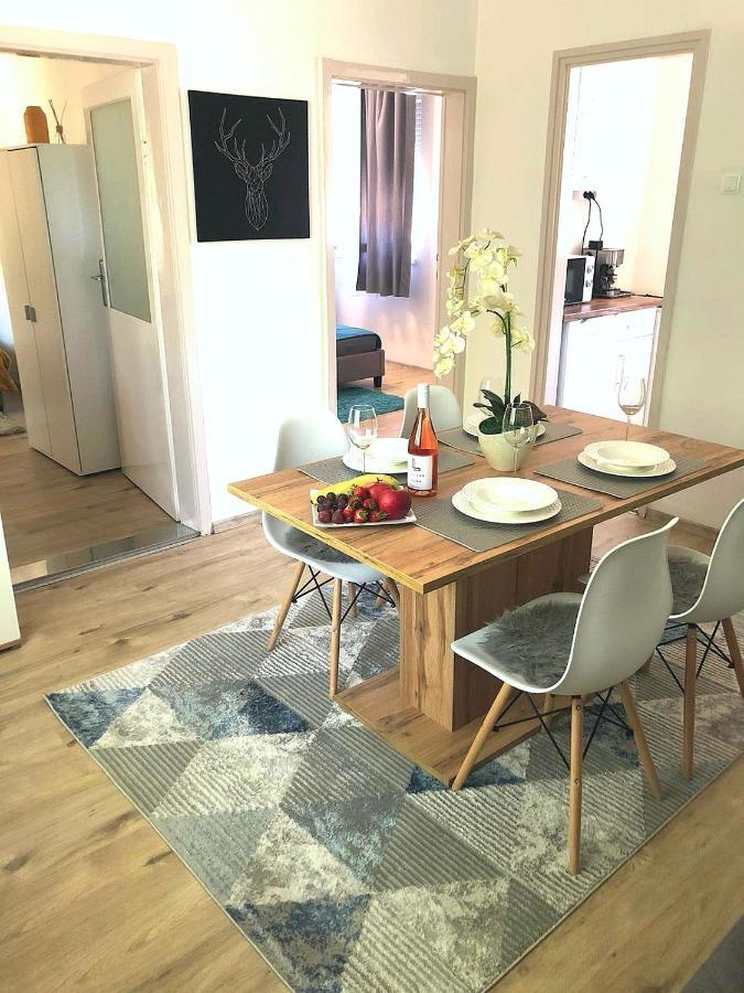 Belvárosi Lux Apartman Vasarosnameny Exterior foto